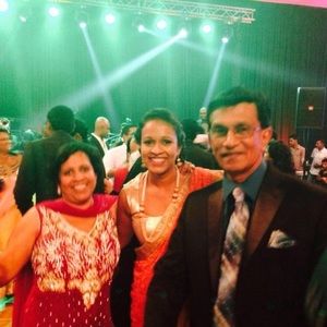 Meet your Posher, Enoka